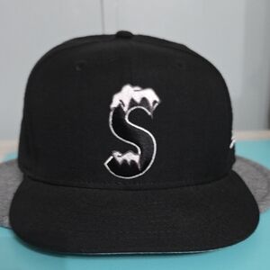 Supreme Black and Gray Hat